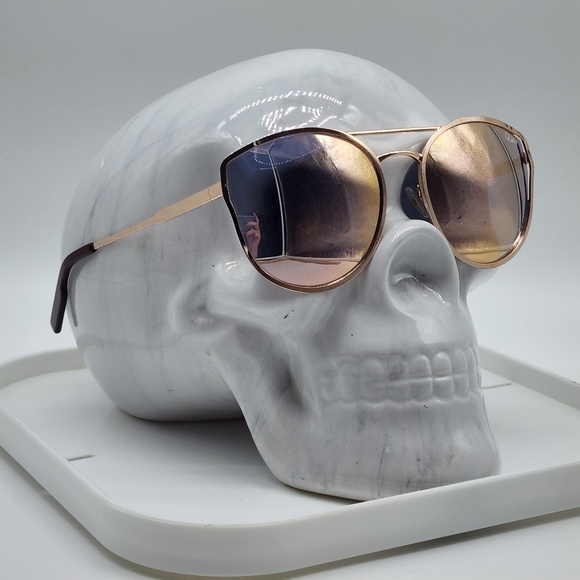 Quay Multi Colour Mirror Len Gold Tone Oversized Sunglasses - Picture 14 of 16